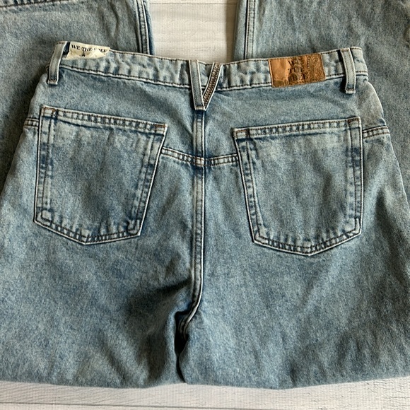 NWT We the Free/Free People Deep Trance Dropped Boyfriend Barrel Leg Jeans Sz 29 - Picture 3 of 11